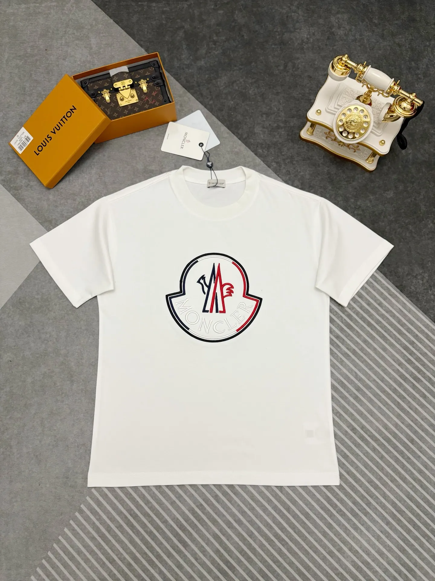 P135💰 MONCLER T 【 Moncler ， 】 New Arrival ， Premium Versatile ， Same Style MONCLER ， T ， ， ， ！ ， ， ， ， ， ， ， ！！ 300 ， ， 。 ， 。 ， ， ！！ Sizes：S、M、L、XL、XXL